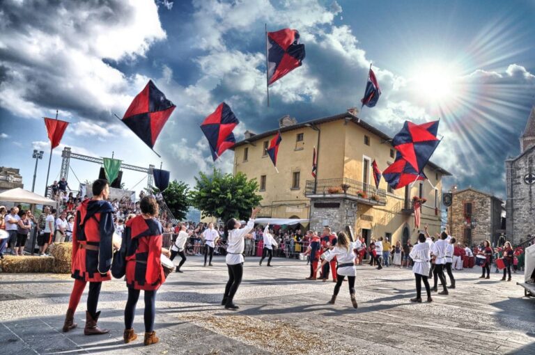 RIEVOCAZIONI STORICHE IN UMBRIA:IL PALIO DELLA MANNAIA A PIETRALUNGA